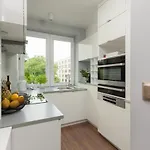 Hotel Aleje Ujazdowskie 8 By Renters Warschau