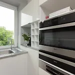 Hotel Aleje Ujazdowskie 8 By Renters Warschau