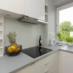 Aleje Ujazdowskie 8 By Renters * Warschau