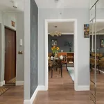 Aleje Ujazdowskie 8 By Renters Hotel