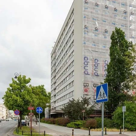 Aleje Ujazdowskie 8 By Renters * Warszawa
