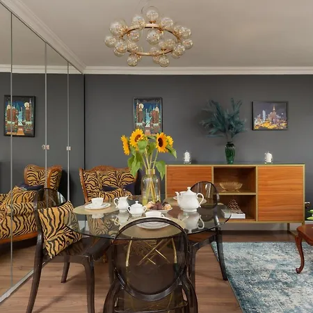 Aleje Ujazdowskie 8 By Renters *