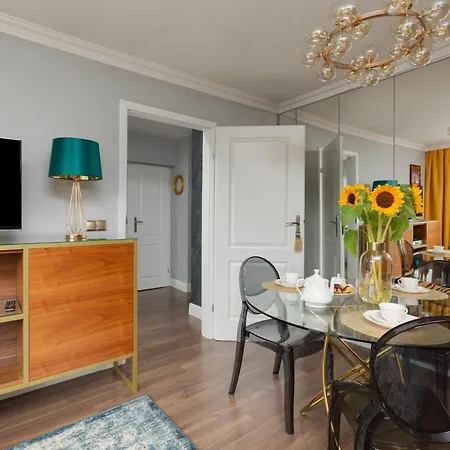 Apartament Aleje Ujazdowskie 8 By Renters Warszawa