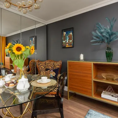 Aleje Ujazdowskie 8 By Renters Varsó